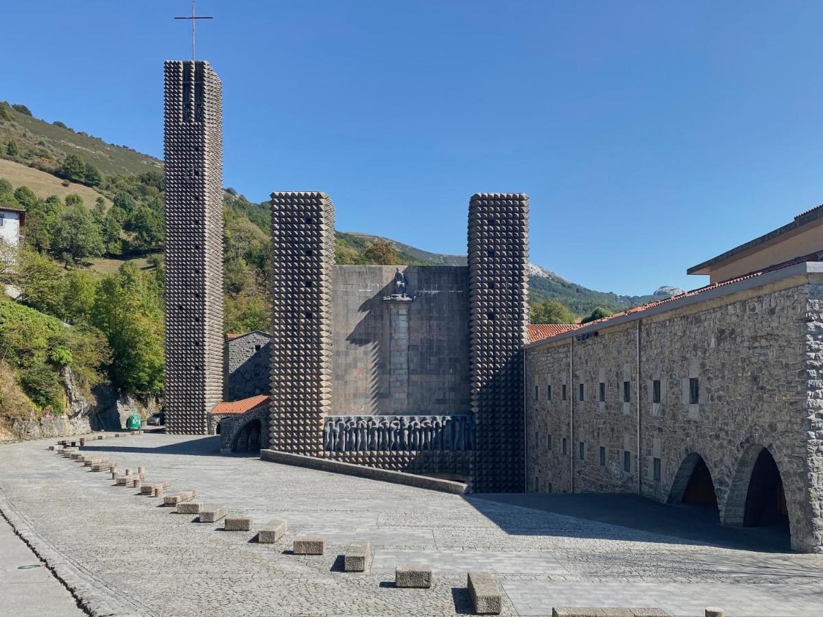 Iraipe Santuario De Arantzazu Hotel Оньяте Экстерьер фото
